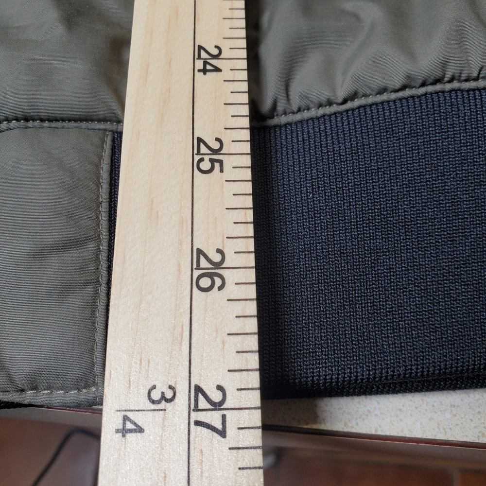 The North Face Mens Insulated Bomber Jacket Olive Green Medium Full Zip Pockets - Picture 7 of 10